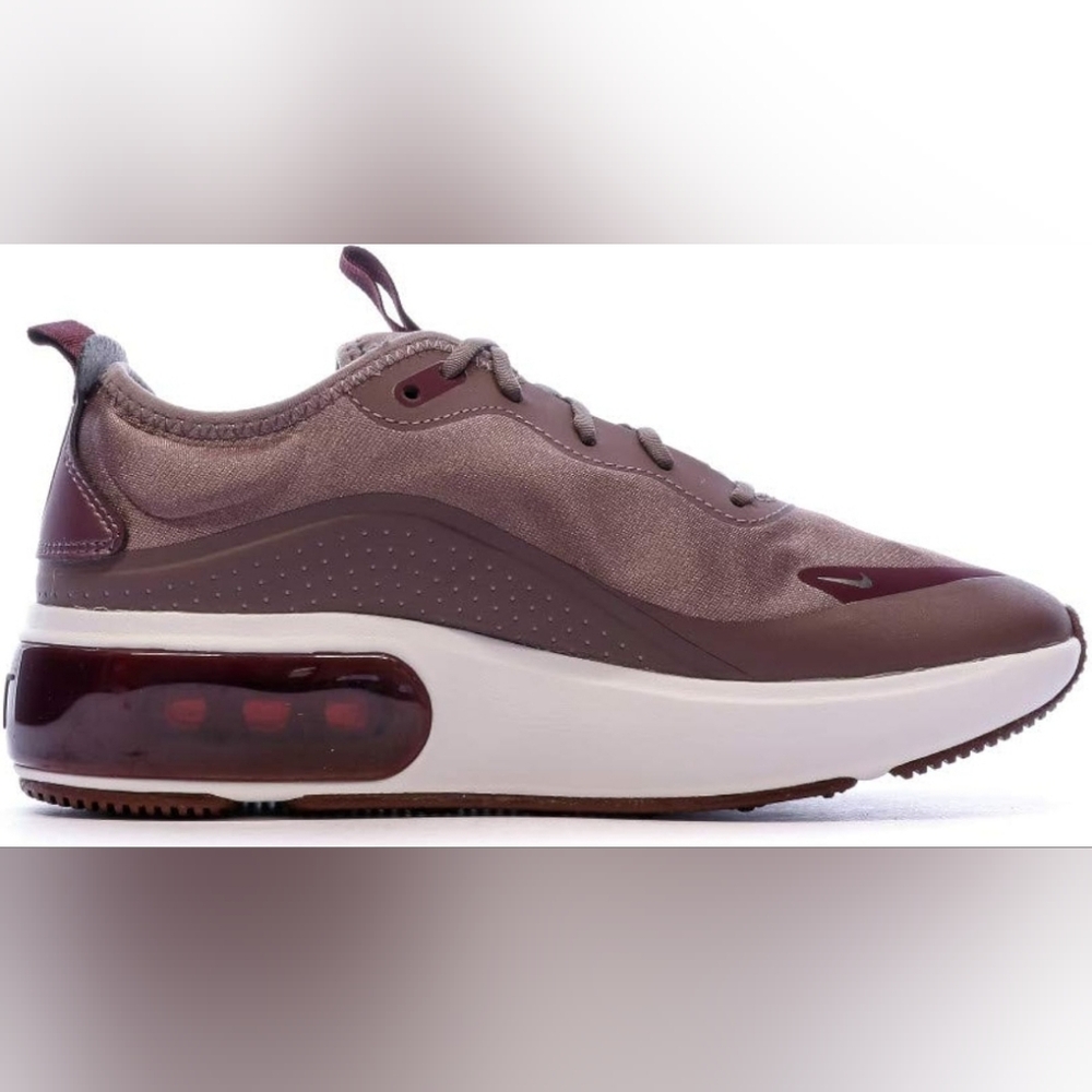 Plum Nike Air Max Dia Size 7.5
